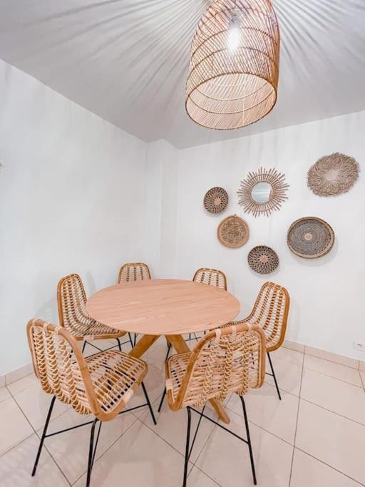 Petit Patio - 2 Chambres - Centre Ville - Climatisation Cassis Exterior photo