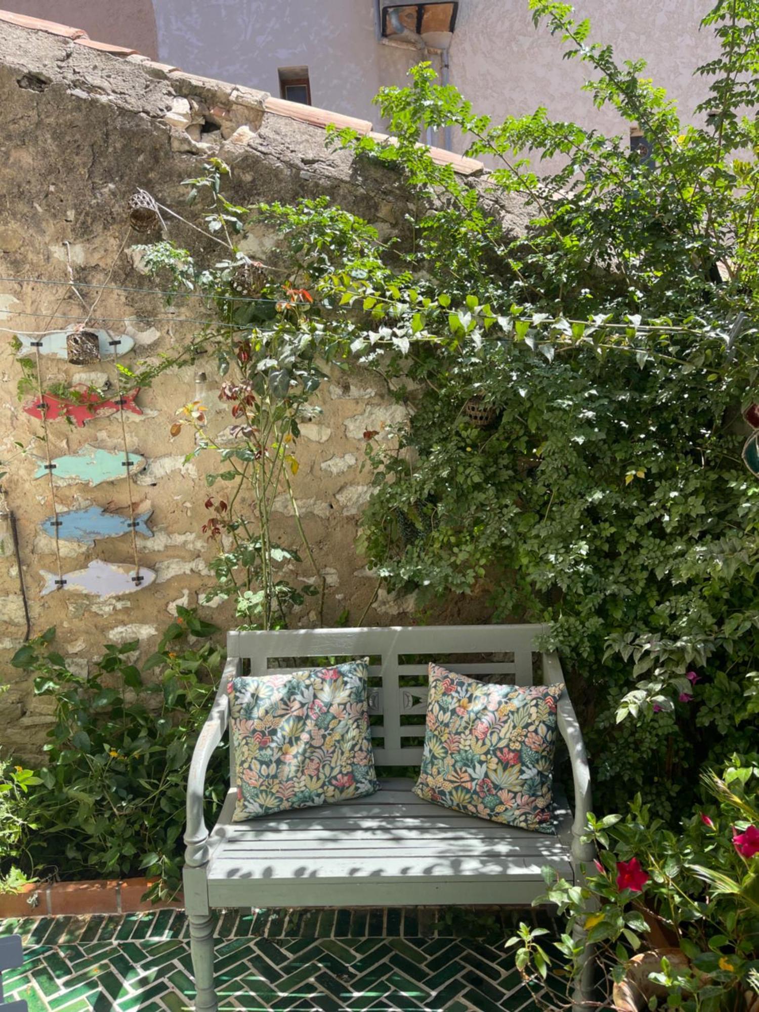 Petit Patio - 2 Chambres - Centre Ville - Climatisation Cassis Exterior photo